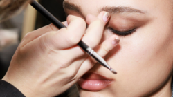 6 Best Eye Shadow Primers for Long Lasting and Vibrant Makeup